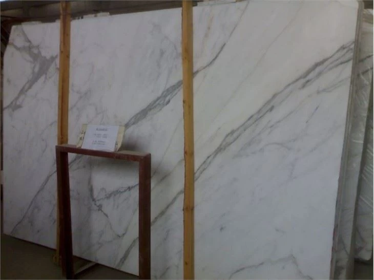 calacatta statuario marble