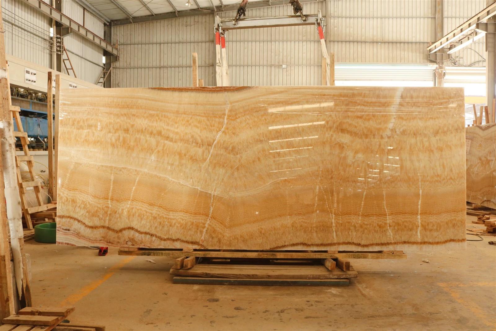 Honey Onyx clab Honey Onyx clab
